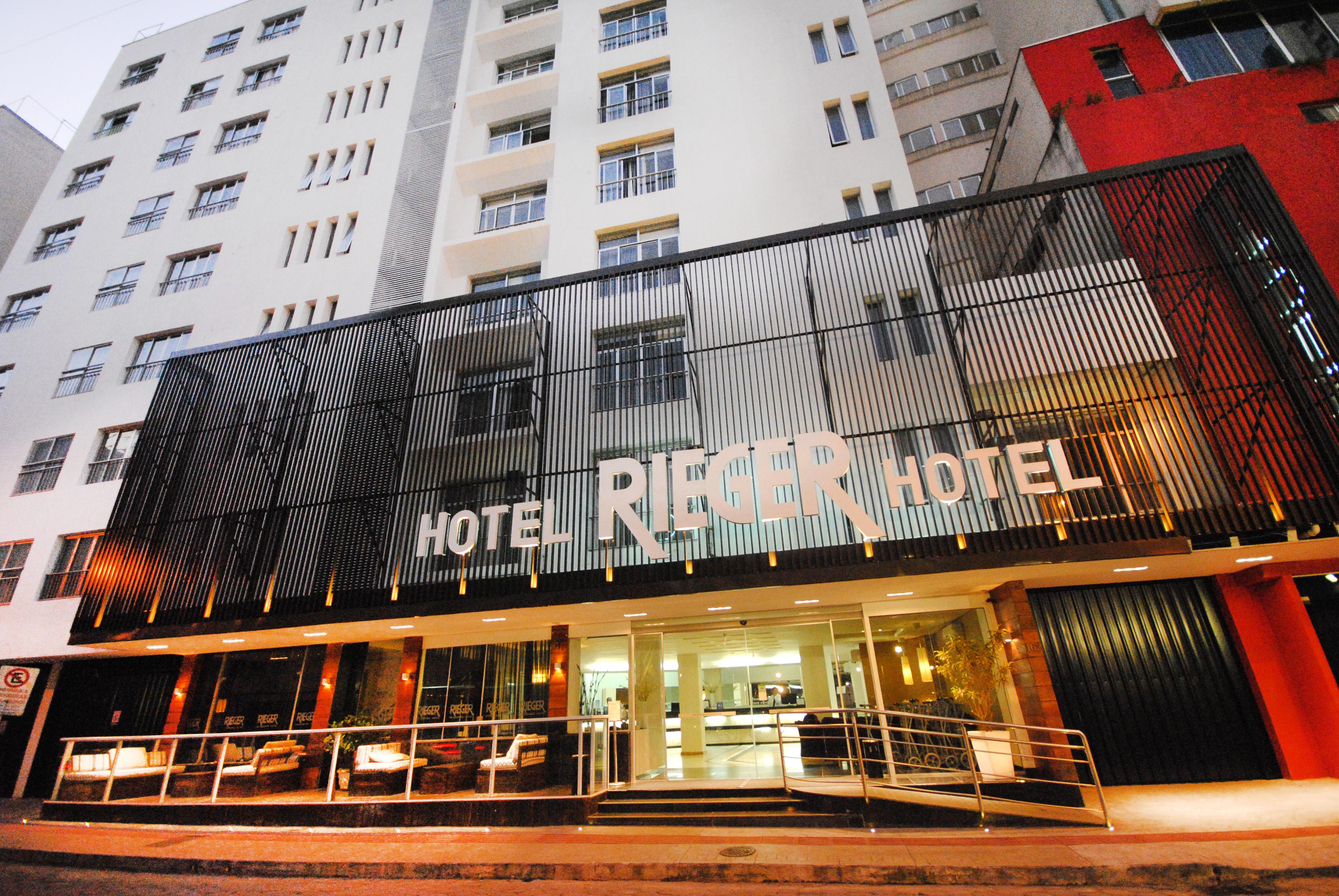 Hotel Rieger Балнеариу-Камбориу Экстерьер фото
